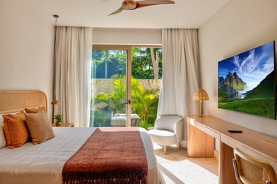 Luxury Villa Photo #15