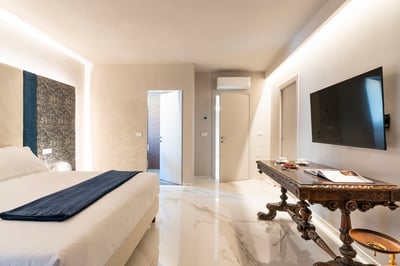 Luxury Villa Photo #34