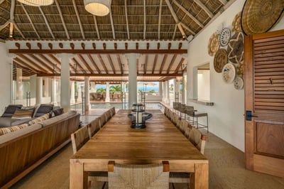 Luxury Villa Photo #13