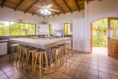 Luxury Villa Photo #12