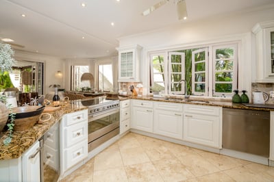 Luxury Villa Photo #14