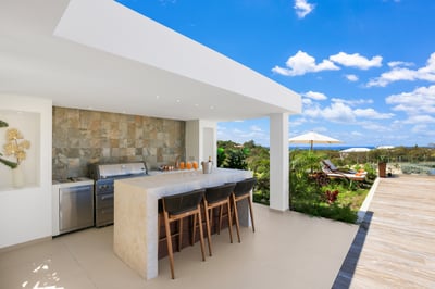 Luxury Villa Photo #5