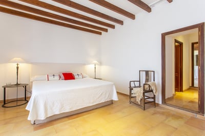 Luxury Villa Photo #37