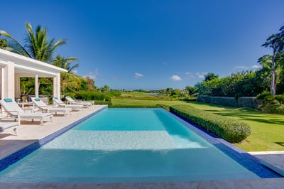 Luxury Villa Photo #9