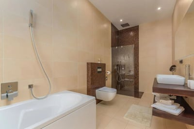 Luxury Villa Photo #26