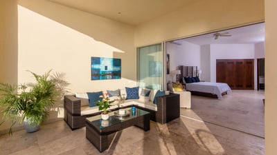 Luxury Villa Photo #34