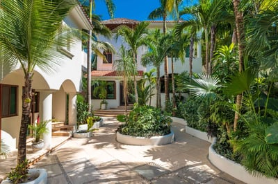 Luxury Villa Photo #29
