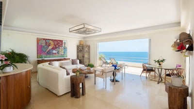 Luxury Villa Photo #16