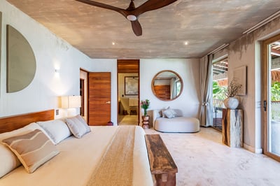 Luxury Villa Photo #42