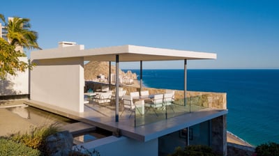 Luxury Villa Photo #2