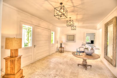 Luxury Villa Photo #12
