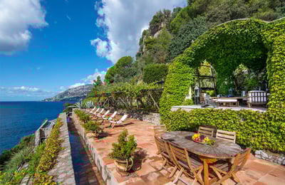 Luxury Villa Photo #8