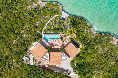 Luxury Villa Photo #3