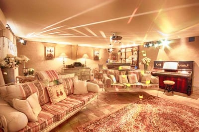 Luxury Villa Photo #11