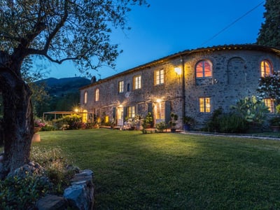 Luxury Villa Photo #8