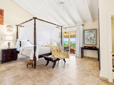 Luxury Villa Photo #29