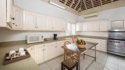 Luxury Villa Photo #10
