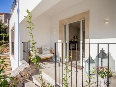 Luxury Villa Photo #11