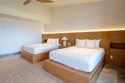 Luxury Villa Photo #35