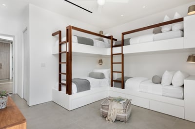 Luxury Villa Photo #33