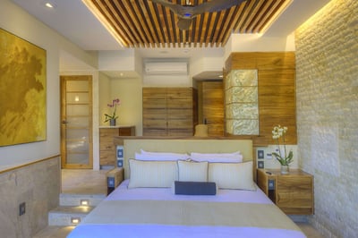 Luxury Villa Photo #45