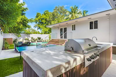 Luxury Villa Photo #8