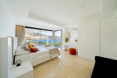 Luxury Villa Photo #31