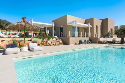 Luxury Villa Photo #7