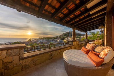 Luxury Villa Photo #42
