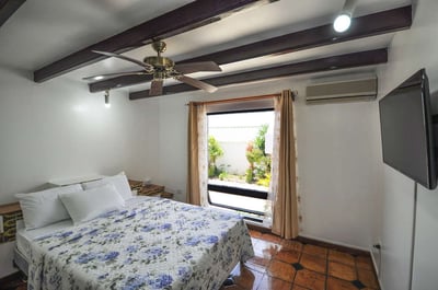Luxury Villa Photo #24