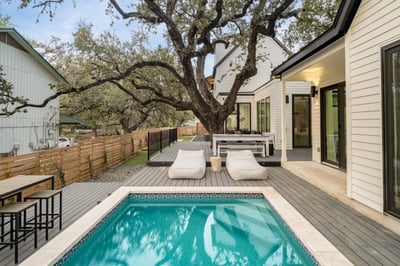Luxury Villa Photo #3