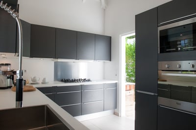 Dining Area & Kitchen