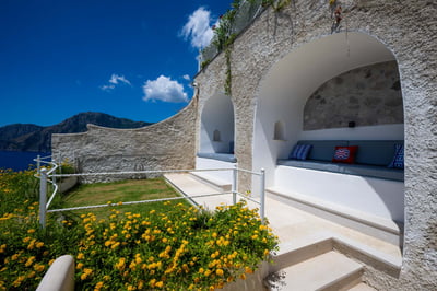 Luxury Villa Photo #9