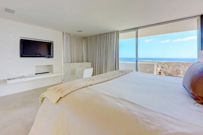 Luxury Villa Photo #46