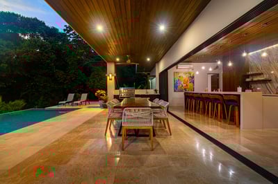Luxury Villa Photo #12