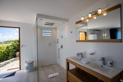 Luxury Villa Photo #35