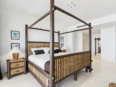 Luxury Villa Photo #14