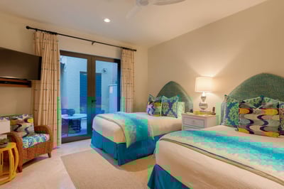 Luxury Villa Photo #25