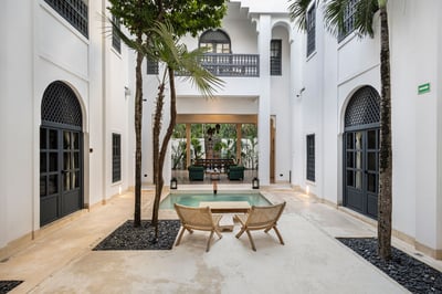 Luxury Villa Photo #9