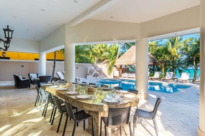 Luxury Villa Photo #17