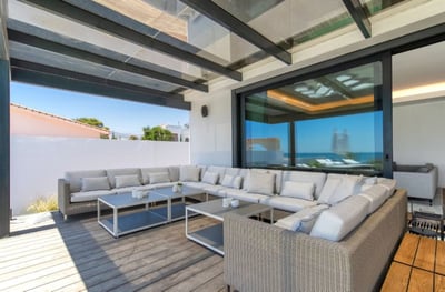 Luxury Villa Photo #11