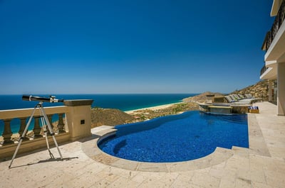 Luxury Villa Photo #12