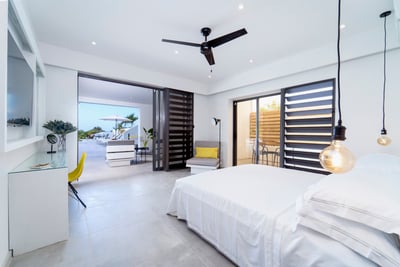 Luxury Villa Photo #13