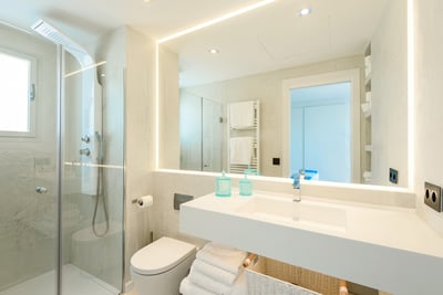Luxury Villa Photo #35