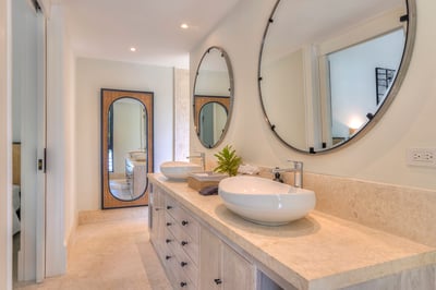 Luxury Villa Photo #64