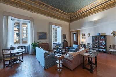 Luxury Villa Photo #3
