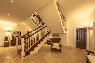 Luxury Villa Photo #17