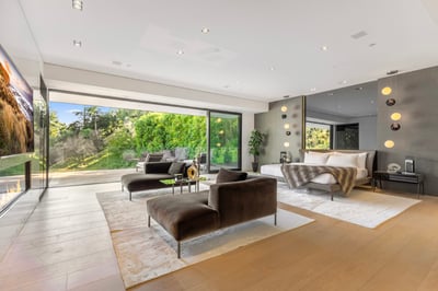 Luxury Villa Photo #31