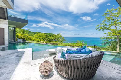 Luxury Villa Photo #3