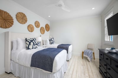 Luxury Villa Photo #35